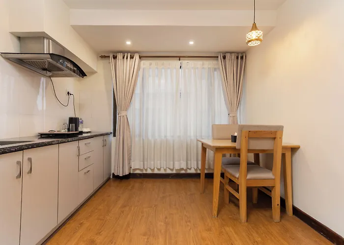 Business Hotel 4*