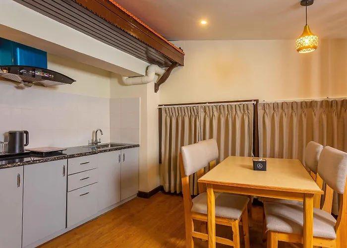 Business Hotel 4*